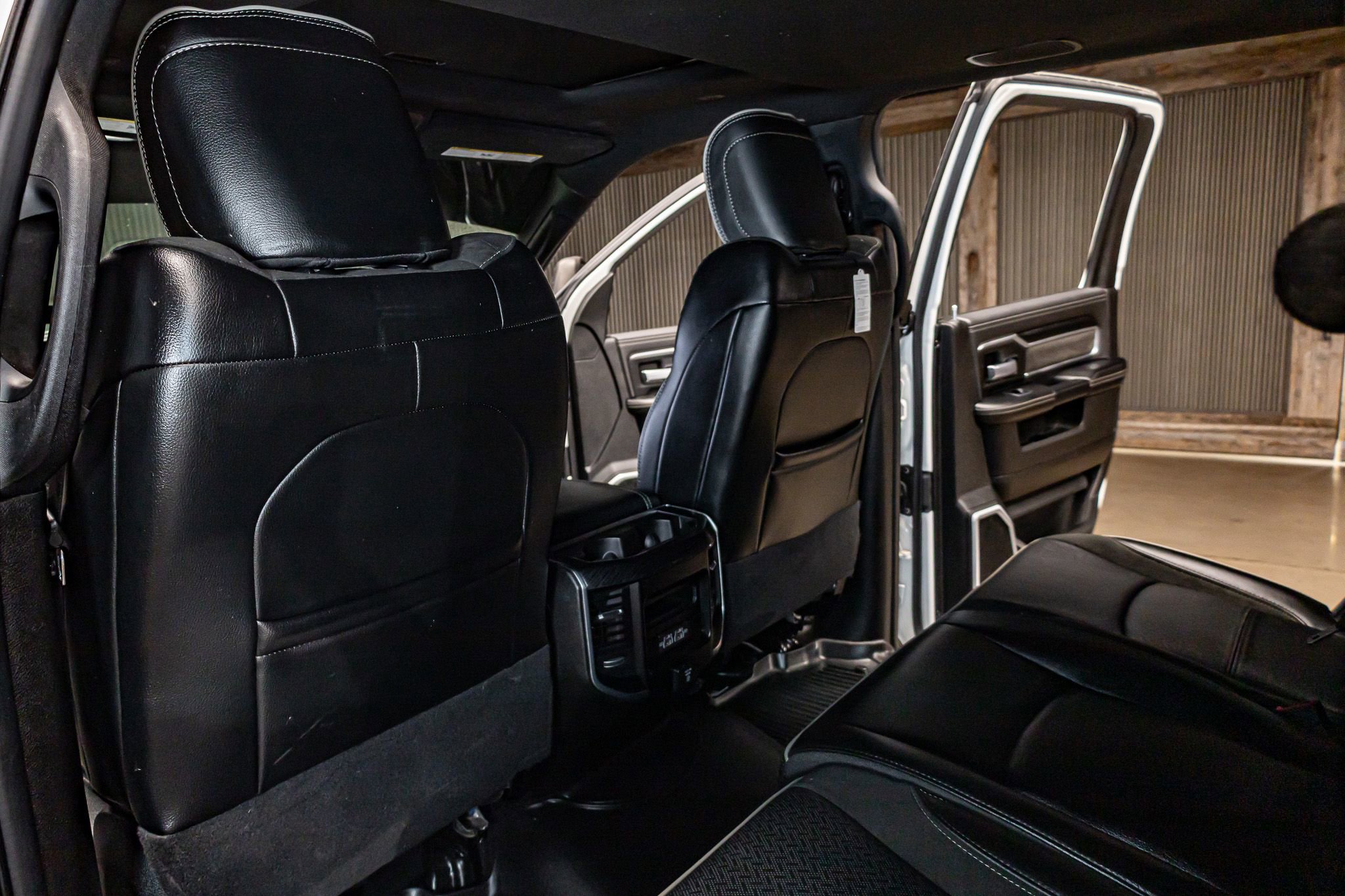 Used 2024 RAM 2500 Laramie w/ Night Edition image 23