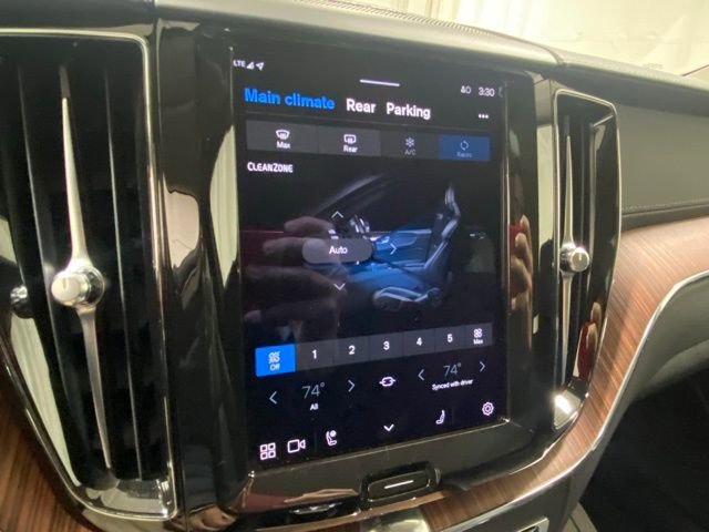 Used 2023 Volvo XC60 B6 Ultimate image 23