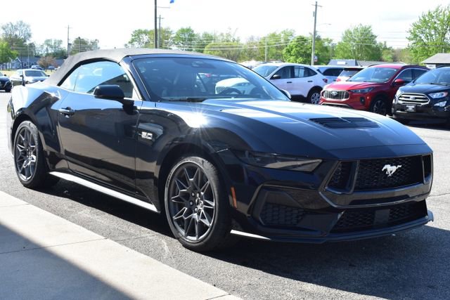 Used 2025 Ford Mustang GT Premium w/ GT Performance Package RWD image 11