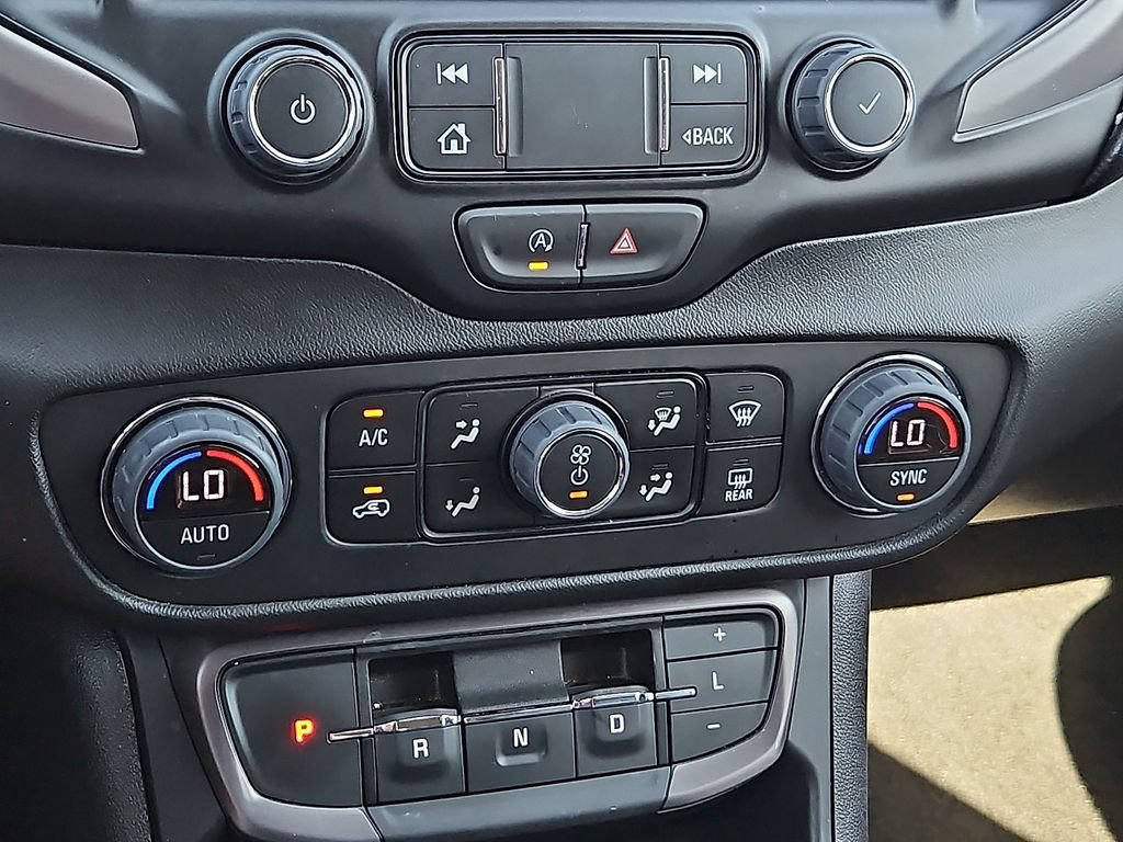 Used 2024 GMC Terrain AT4 w/ Infotainment Package II AWD/4WD image 27
