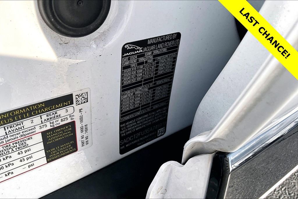 Used 2025 Jaguar F-PACE R-Dynamic S image 35