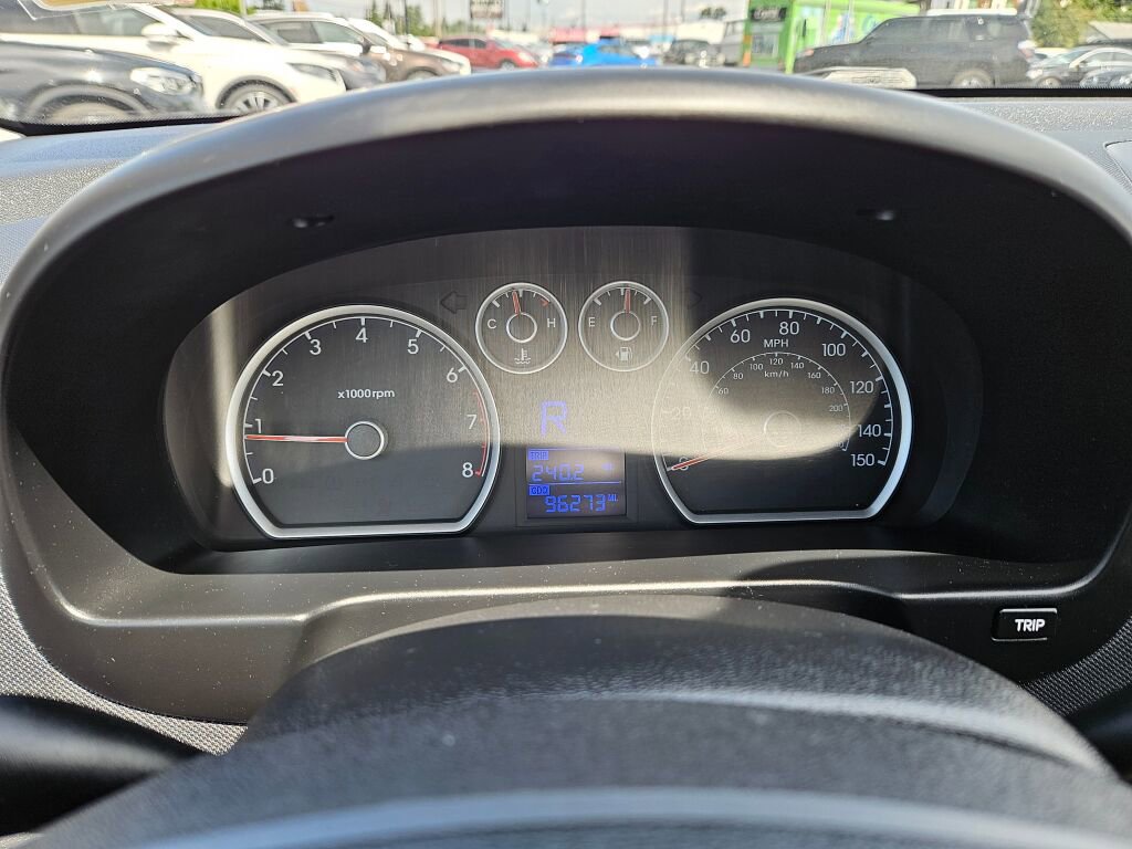 Used 2012 Hyundai Elantra GLS FWD image 19