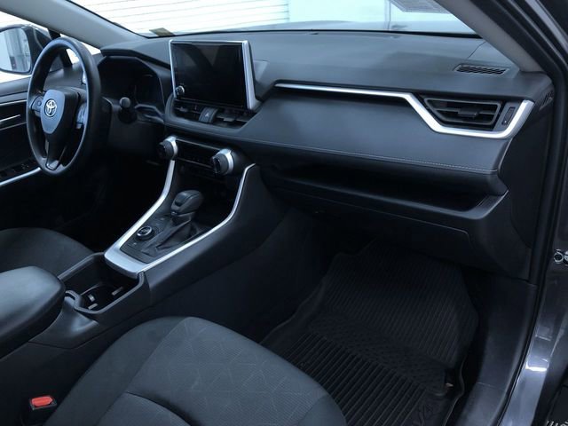 Used 2025 Toyota RAV4 XLE image 24