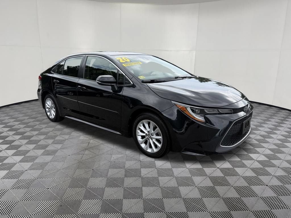 Used 2020 Toyota Corolla XLE FWD image 3