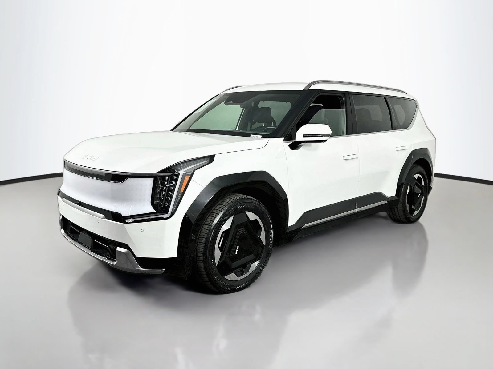 Used 2024 Kia EV9 Land AWD/4WD image 3