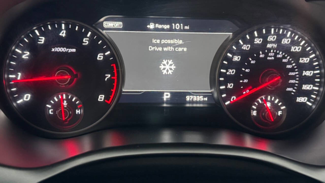 Used 2020 Kia Stinger GT2 image 27