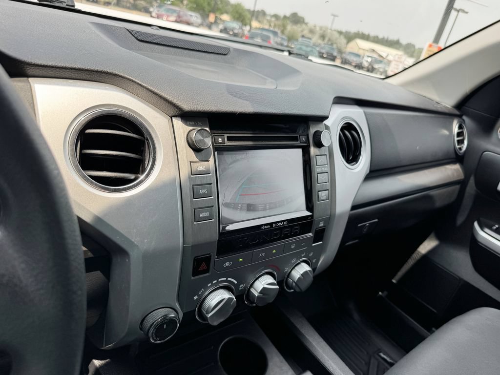 Used 2018 Toyota Tundra SR5 w/ SR5 Upgrade Package AWD/4WD image 21
