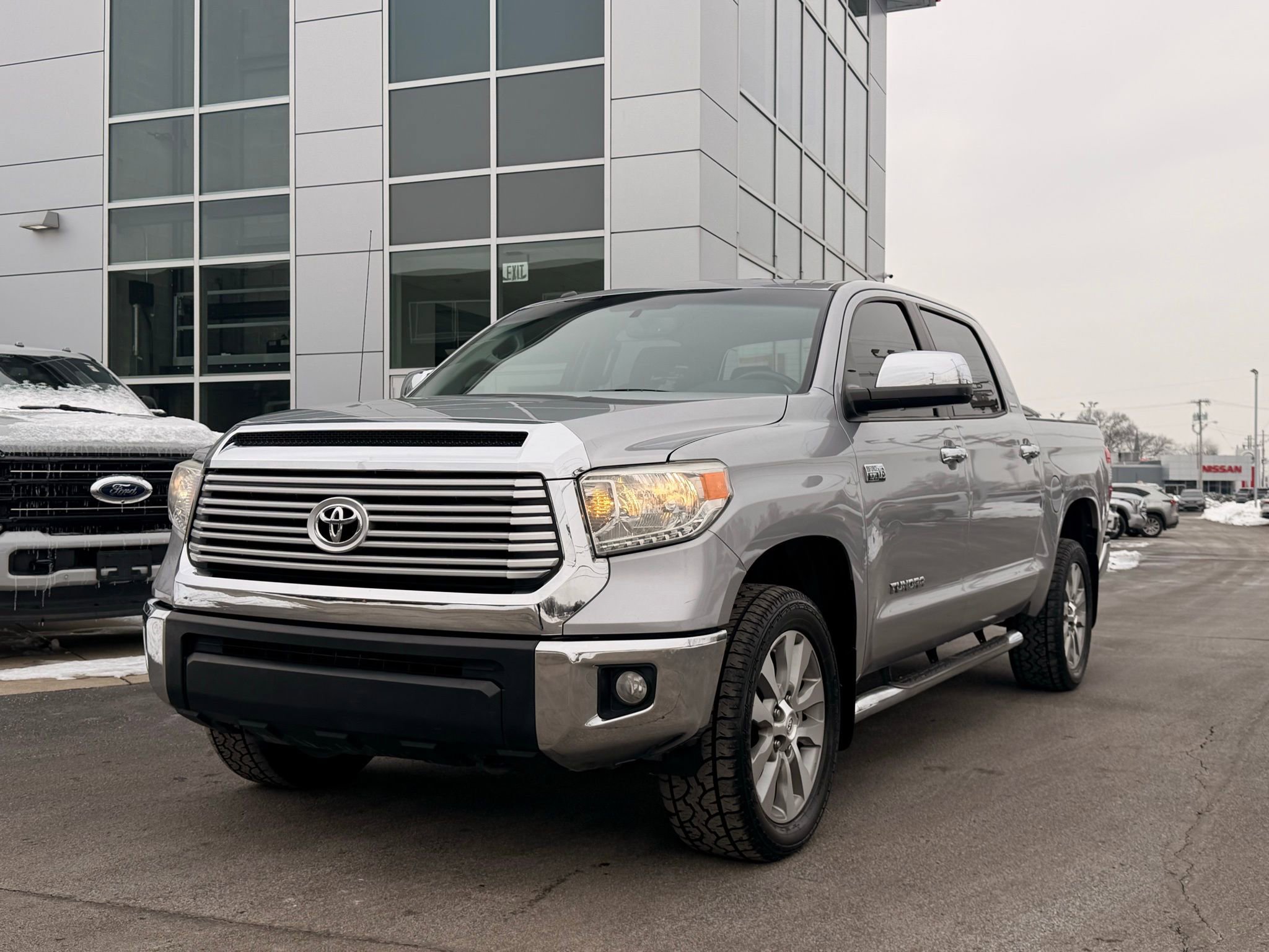 Used 2015 Toyota Tundra Limited image 1
