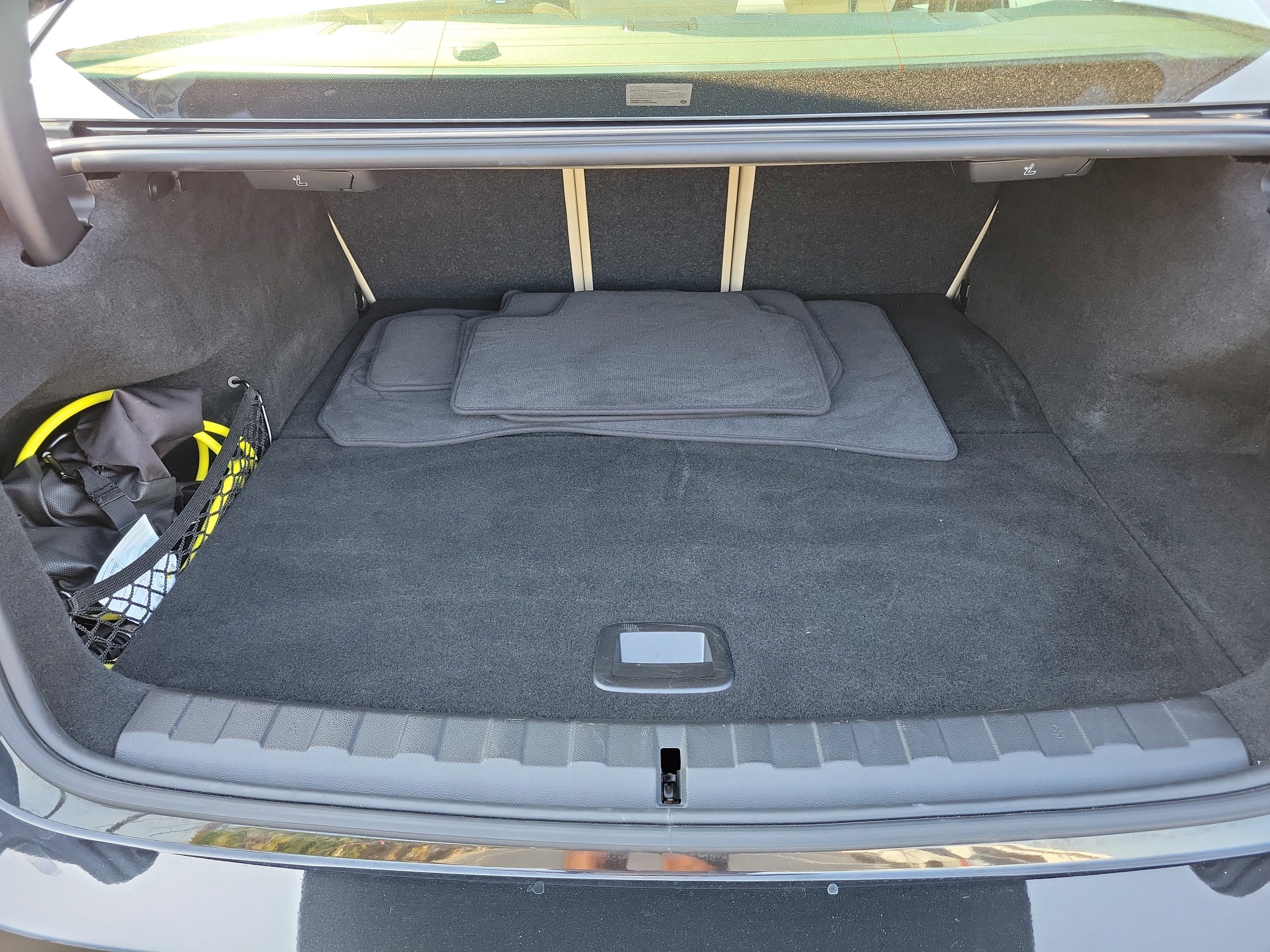 Used 2023 BMW 330e w/ Driving Assistance Package image 7