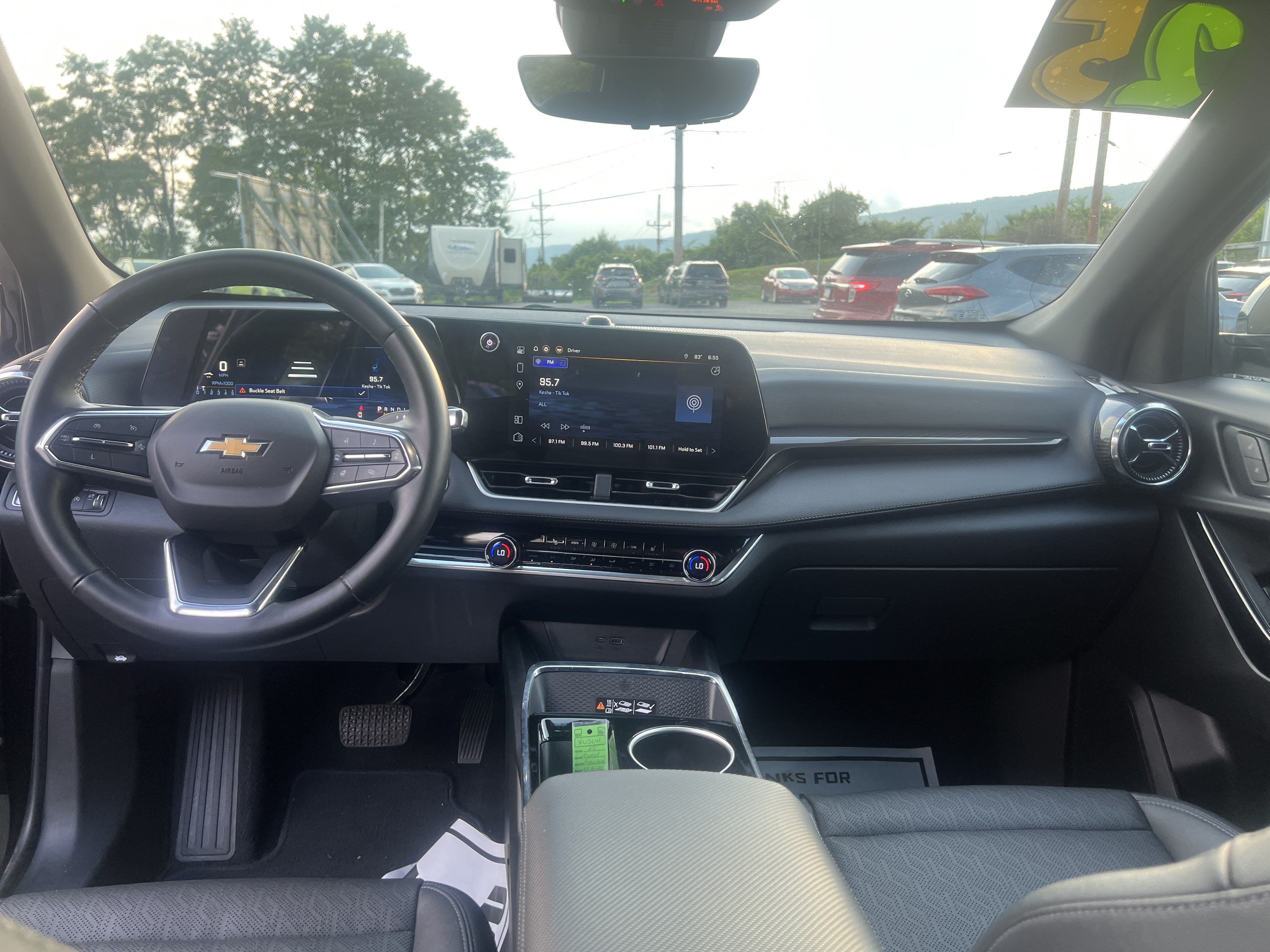 Used 2025 Chevrolet Equinox LT w/ Convenience Package II AWD/4WD image 14