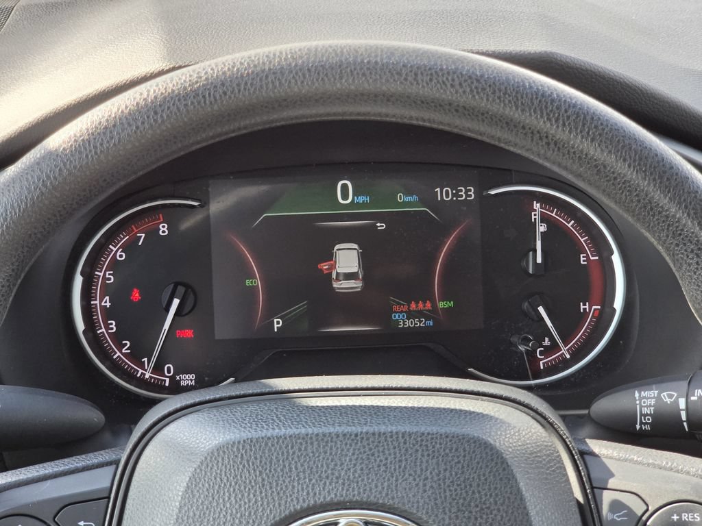 Used 2025 Toyota RAV4 XLE FWD image 16