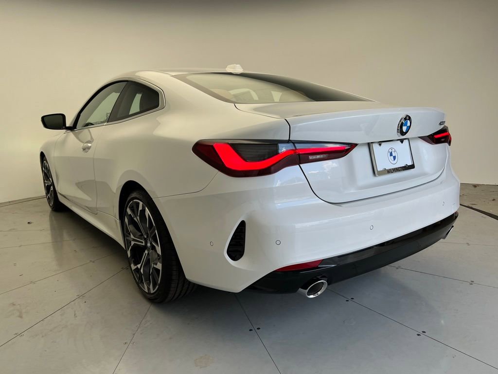Used 2026 BMW 430i Coupe w/ Parking Assistance Package image 4