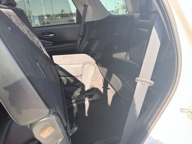 Certified 2022 Nissan Pathfinder SL AWD/4WD image 26