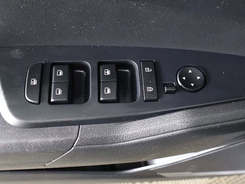 Used 2023 Kia Sportage LX image 34