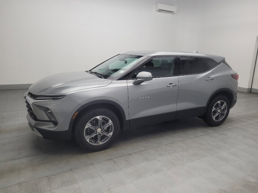 Used 2023 Chevrolet Blazer LT FWD image 2