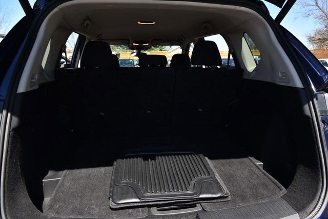 Certified 2025 Nissan Rogue SV image 24