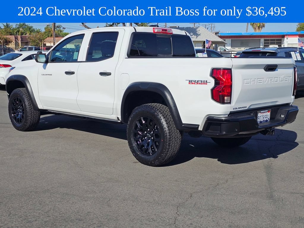 Used 2024 Chevrolet Colorado Trail Boss w/ Advanced Trailering Package AWD/4WD image 5