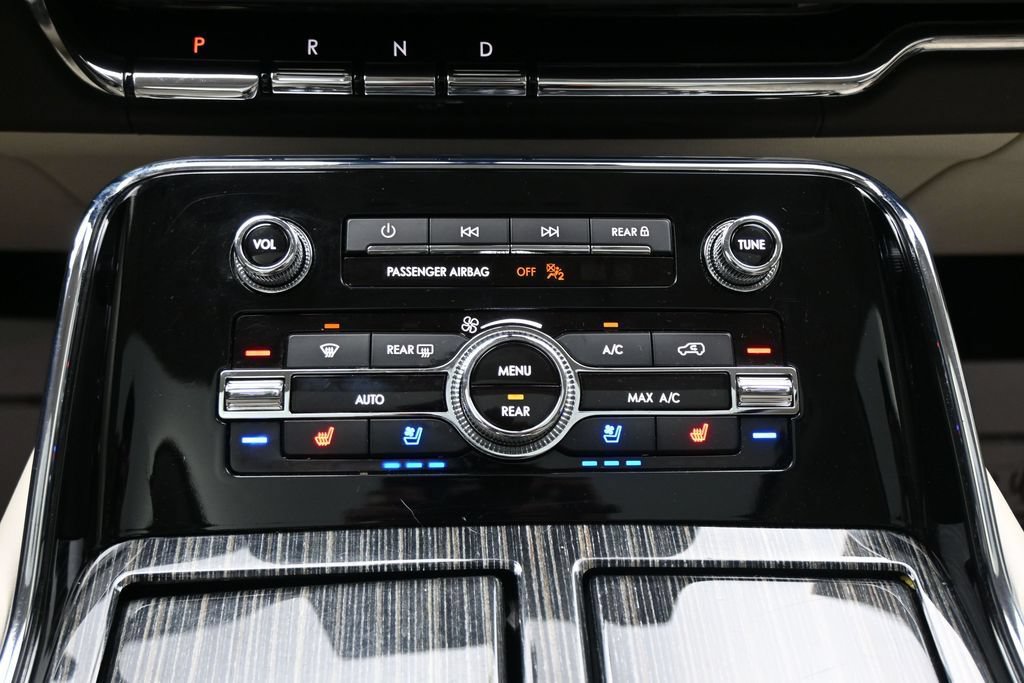 Used 2024 Lincoln Navigator Black Label AWD/4WD image 17