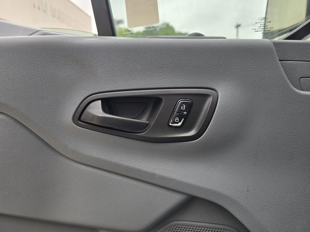 Used 2019 Ford Transit 250 138 image 25