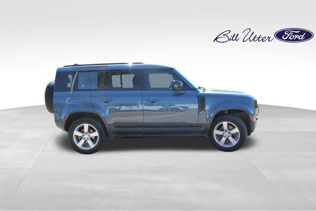 Used 2023 Land Rover Defender 110 S AWD/4WD image 4