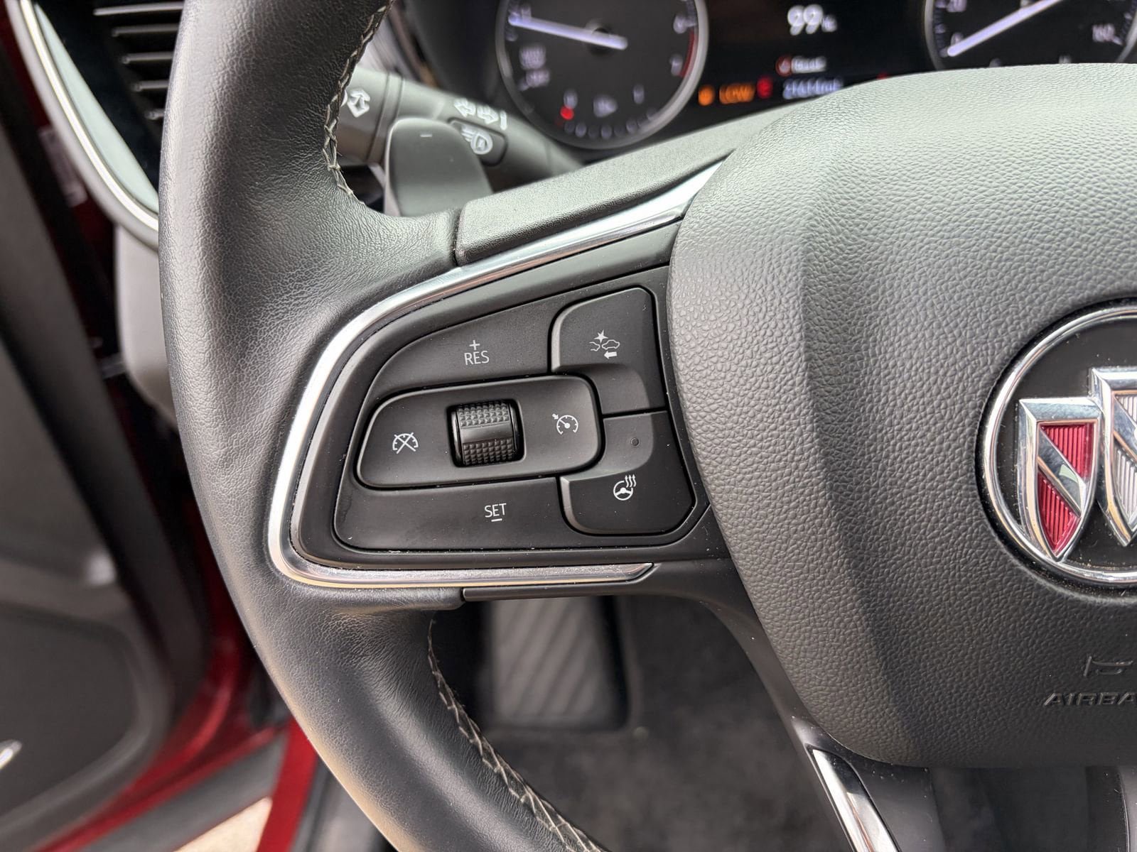 Certified 2021 Buick Envision Avenir w/ Technology Package II FWD image 26