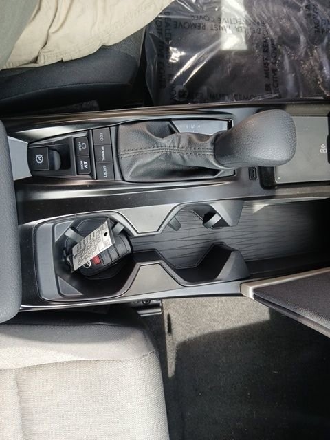 Used 2025 Toyota Camry LE image 35