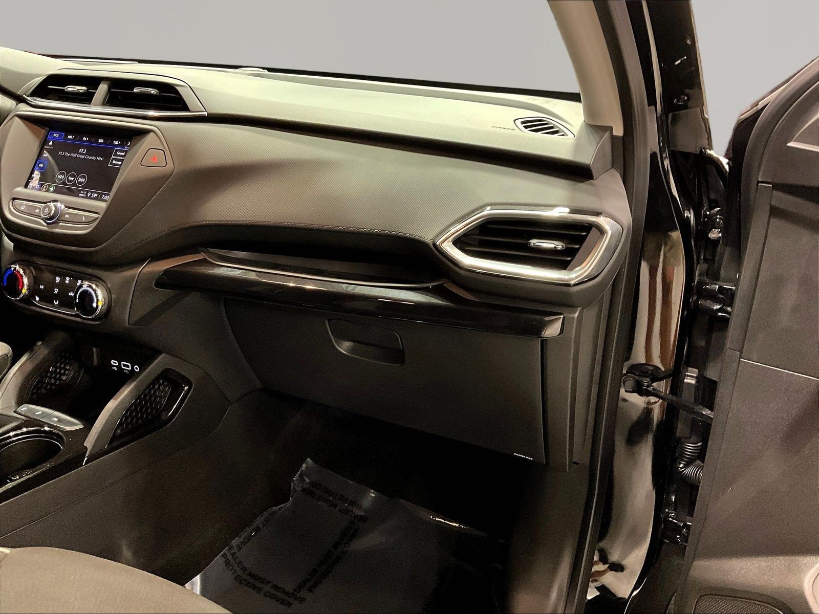 Used 2023 Chevrolet TrailBlazer LT FWD image 27