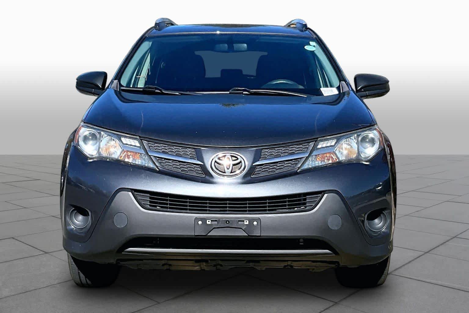 Used 2015 Toyota RAV4 LE AWD/4WD image 4