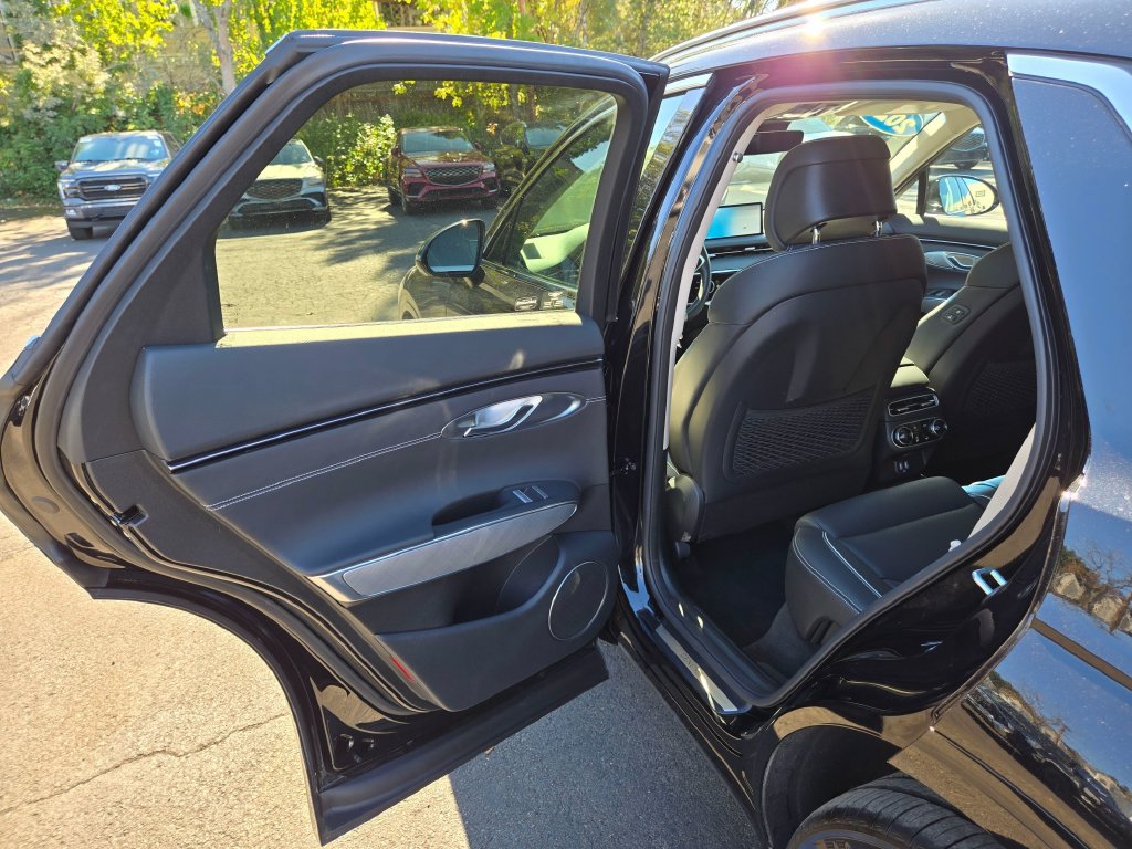 Used 2025 Genesis Electrified GV70 AWD/4WD image 16