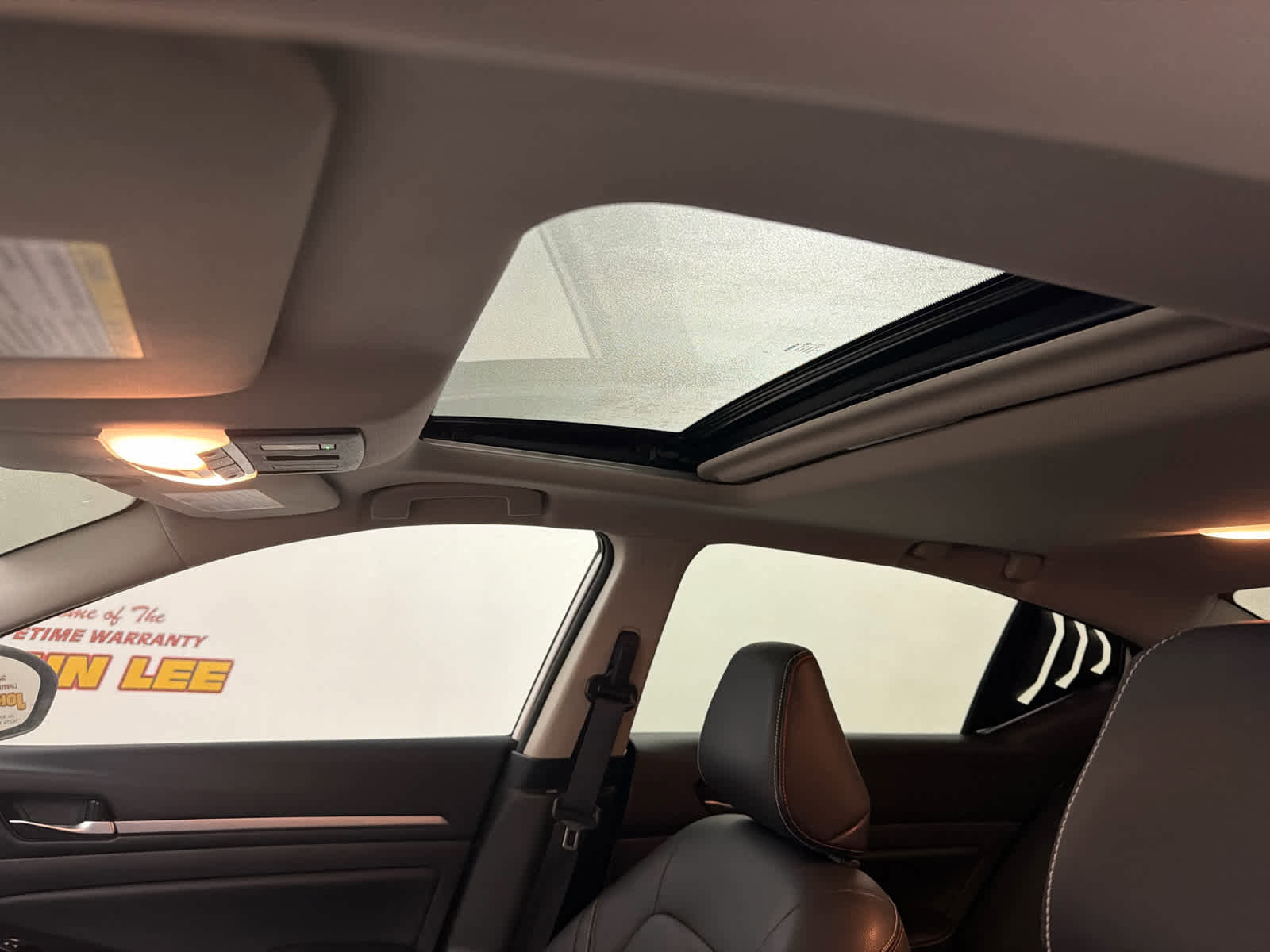 Used 2024 Nissan Altima 2.5 SR w/ SR Premium Package image 15