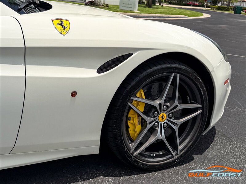 Used 2017 Ferrari California T RWD image 65