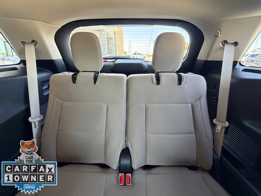 Used 2023 Ford Explorer XLT AWD/4WD image 23