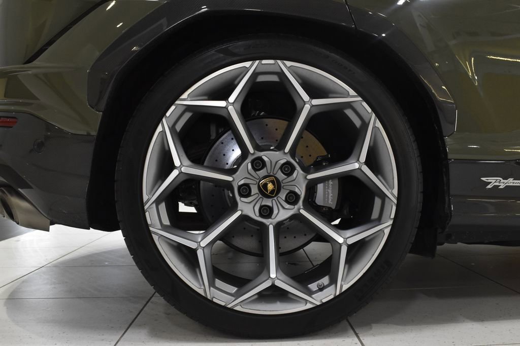 Used 2023 Lamborghini Urus Performante image 11
