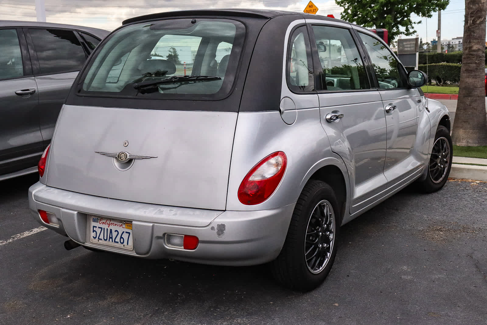 Used 2006 Chrysler PT Cruiser FWD image 6