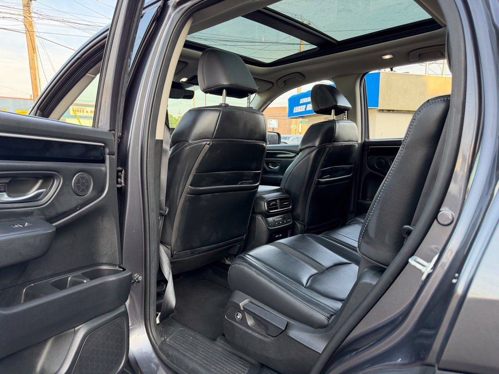 Used 2023 Honda Pilot Touring image 16