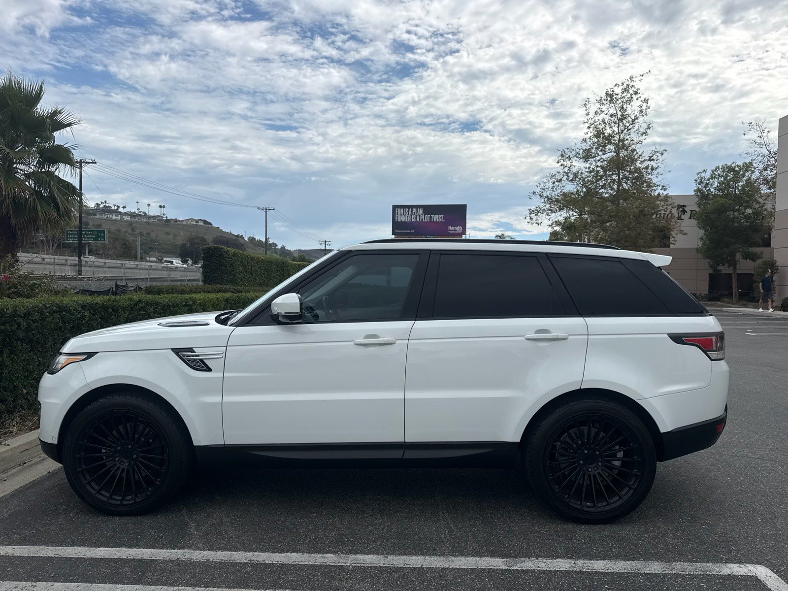 Used 2014 Land Rover Range Rover Sport HSE AWD/4WD image 8