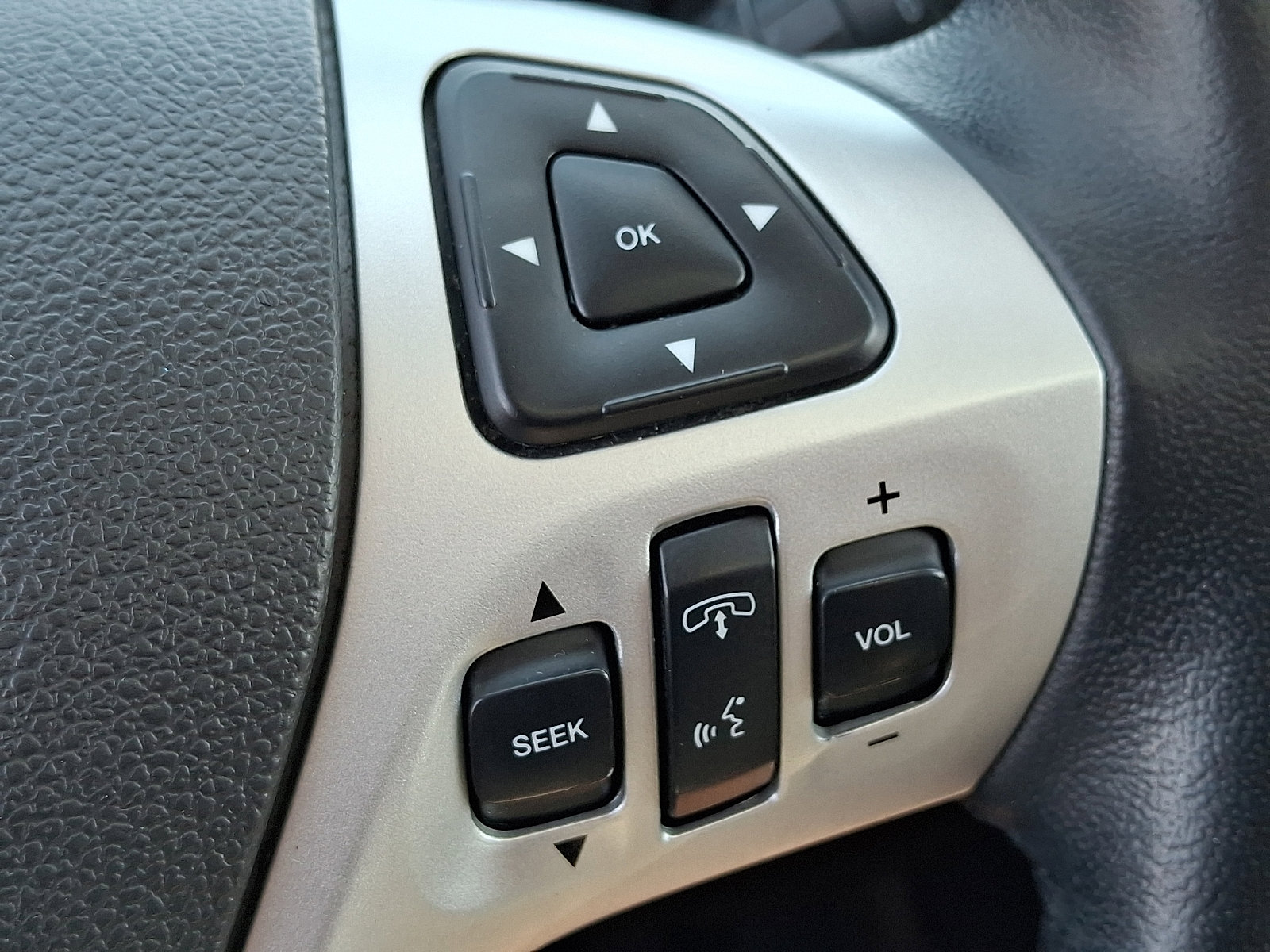 Used 2013 Ford Edge Limited AWD/4WD image 24