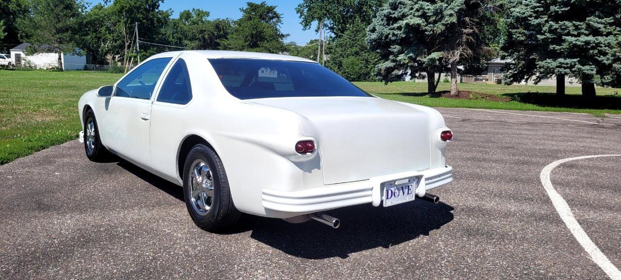 Used 1993 Ford Thunderbird Super image 3