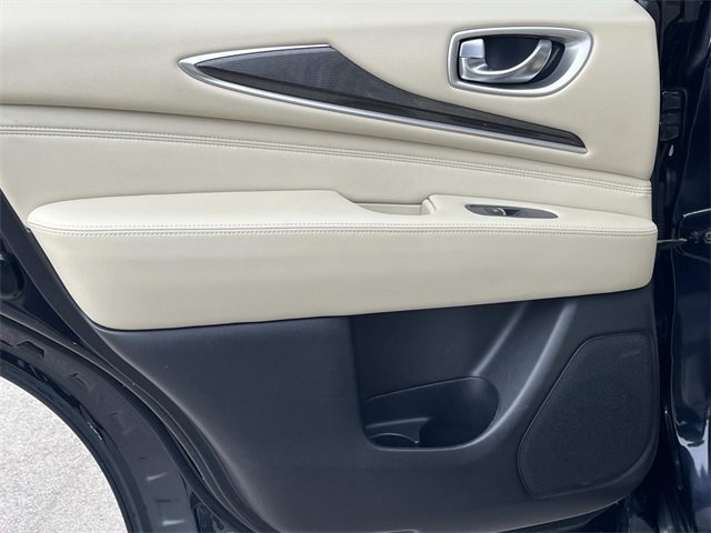 Used 2019 INFINITI QX60 Luxe w/ Essential Package image 22