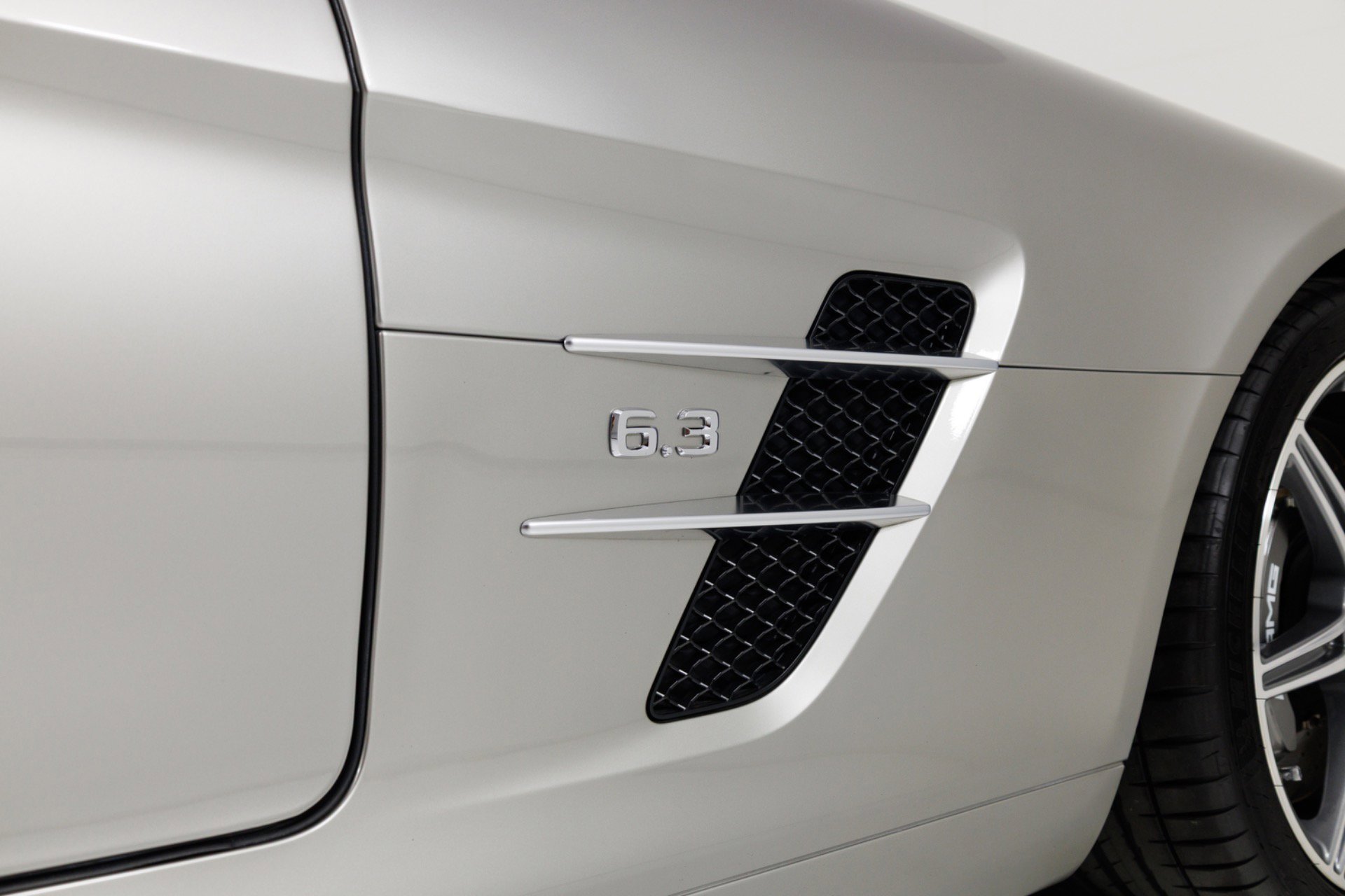 Used 2011 Mercedes-Benz SLS AMG Coupe image 70