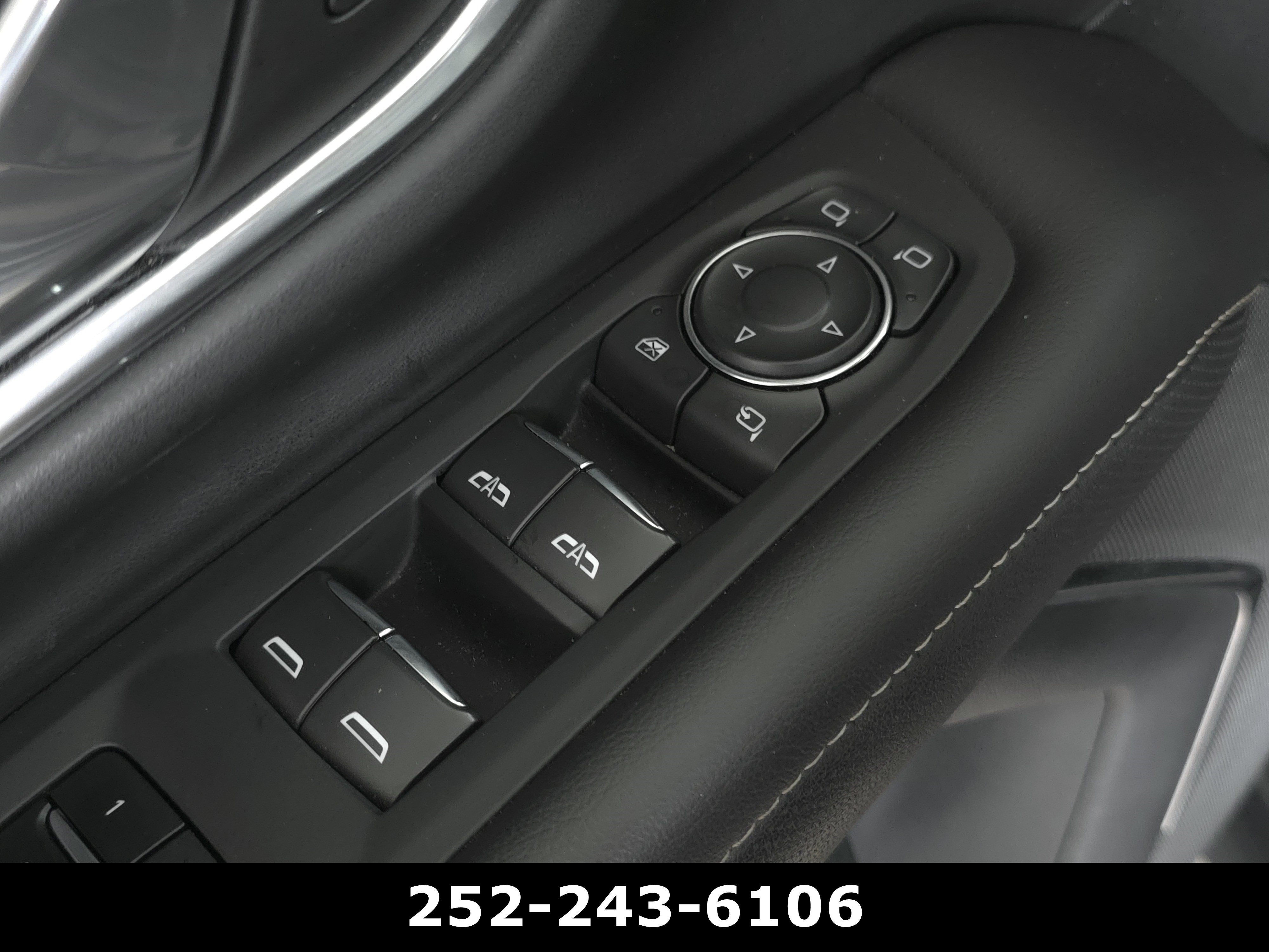Used 2023 Chevrolet Tahoe Premier AWD/4WD image 28