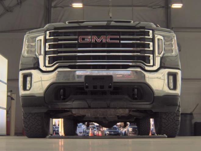 Used 2021 GMC Sierra 2500 SLE w/ SLE Value Package; image 2