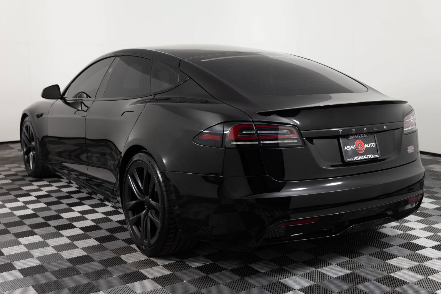 Used 2023 Tesla Model S Plaid AWD/4WD image 5