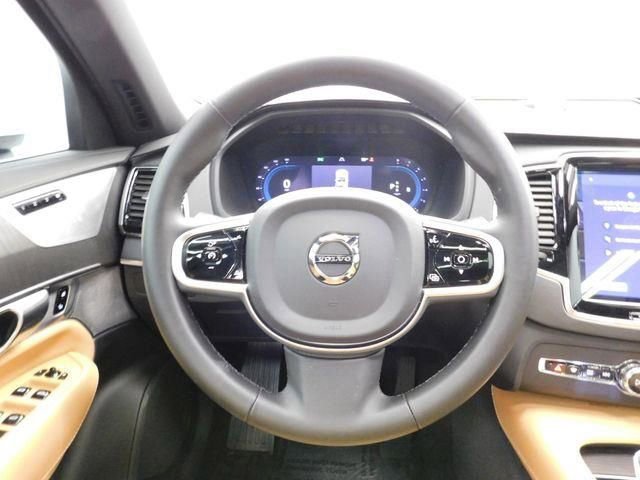 Used 2025 Volvo XC90 B6 Ultra w/ Protection Package Premier image 23