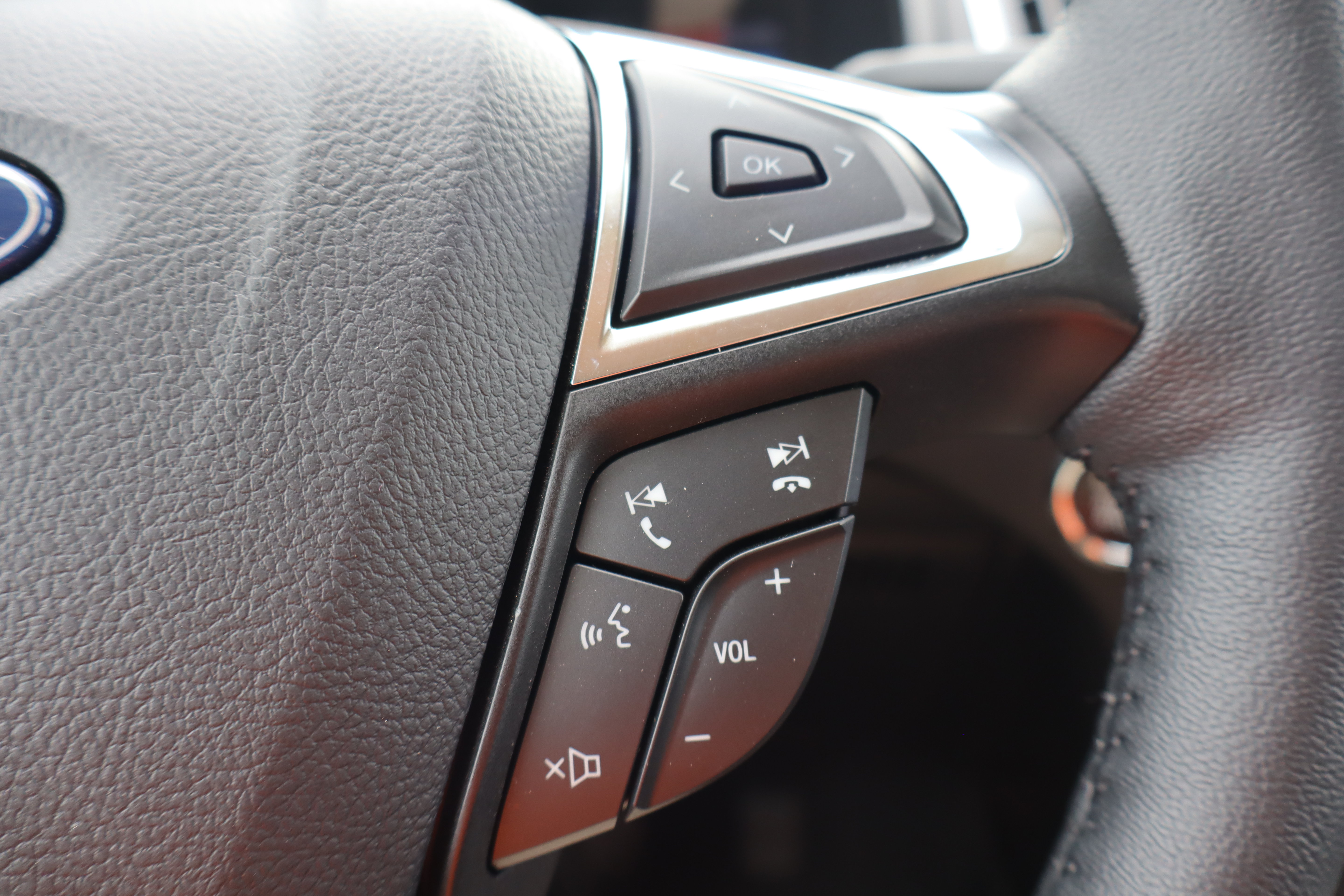 Used 2024 Ford Edge SEL w/ Convenience Package AWD/4WD image 18