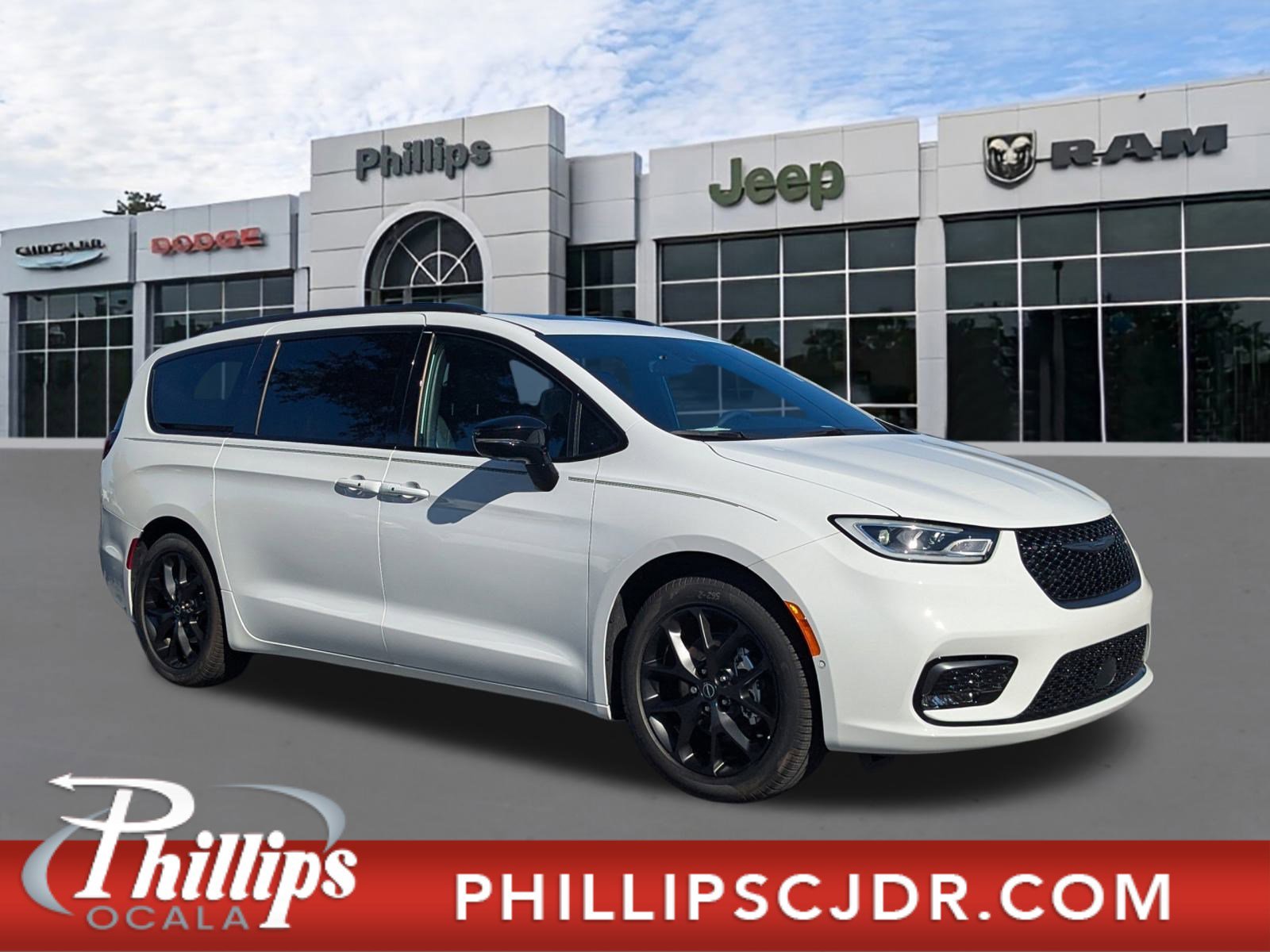 New 2026 Chrysler Pacifica Limited w/ S Appearance Package image 1