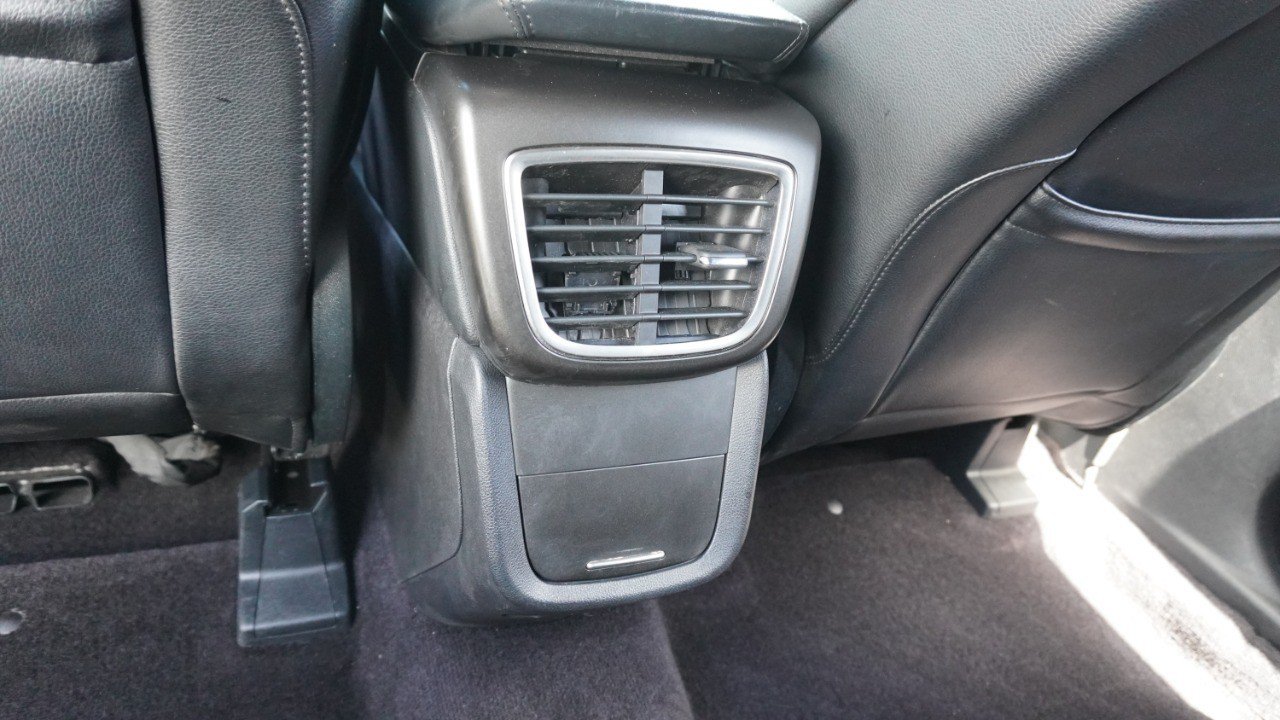 Used 2016 Lincoln MKX Premiere w/ Cargo Accessories Package FWD image 32
