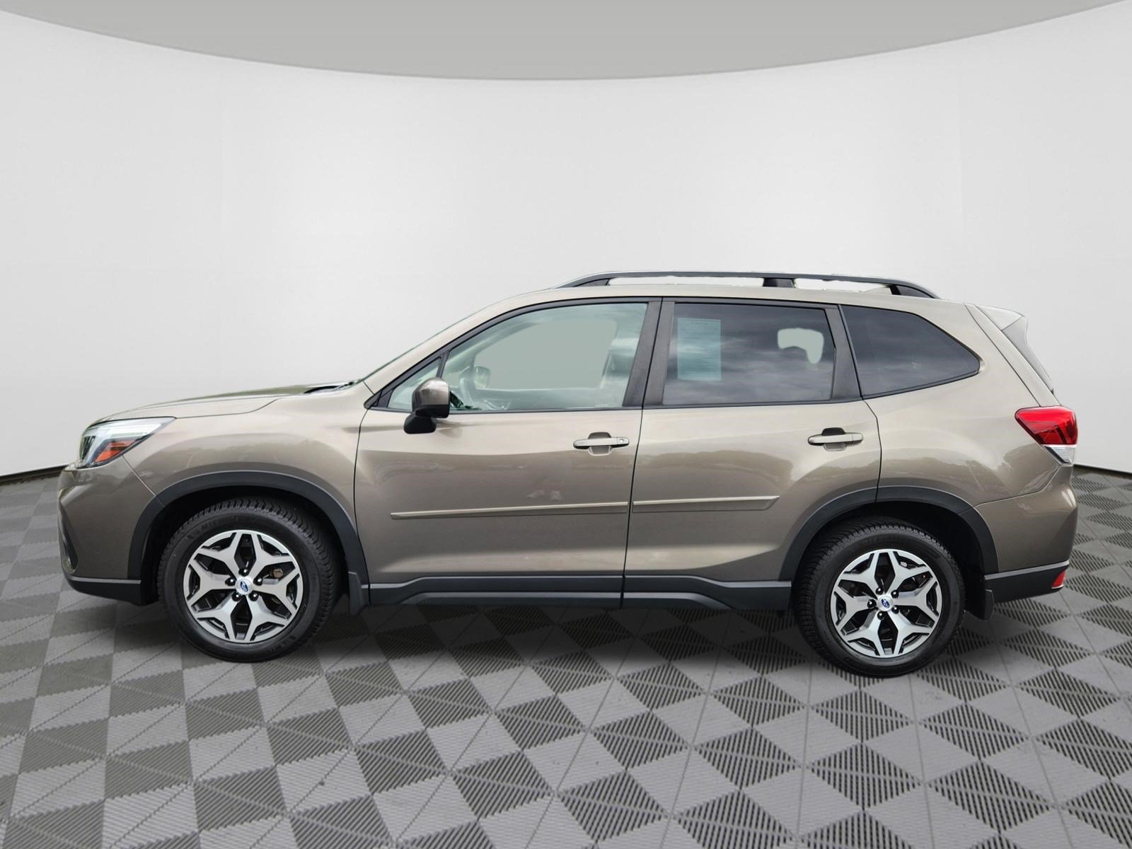 Used 2021 Subaru Forester Premium AWD/4WD image 5