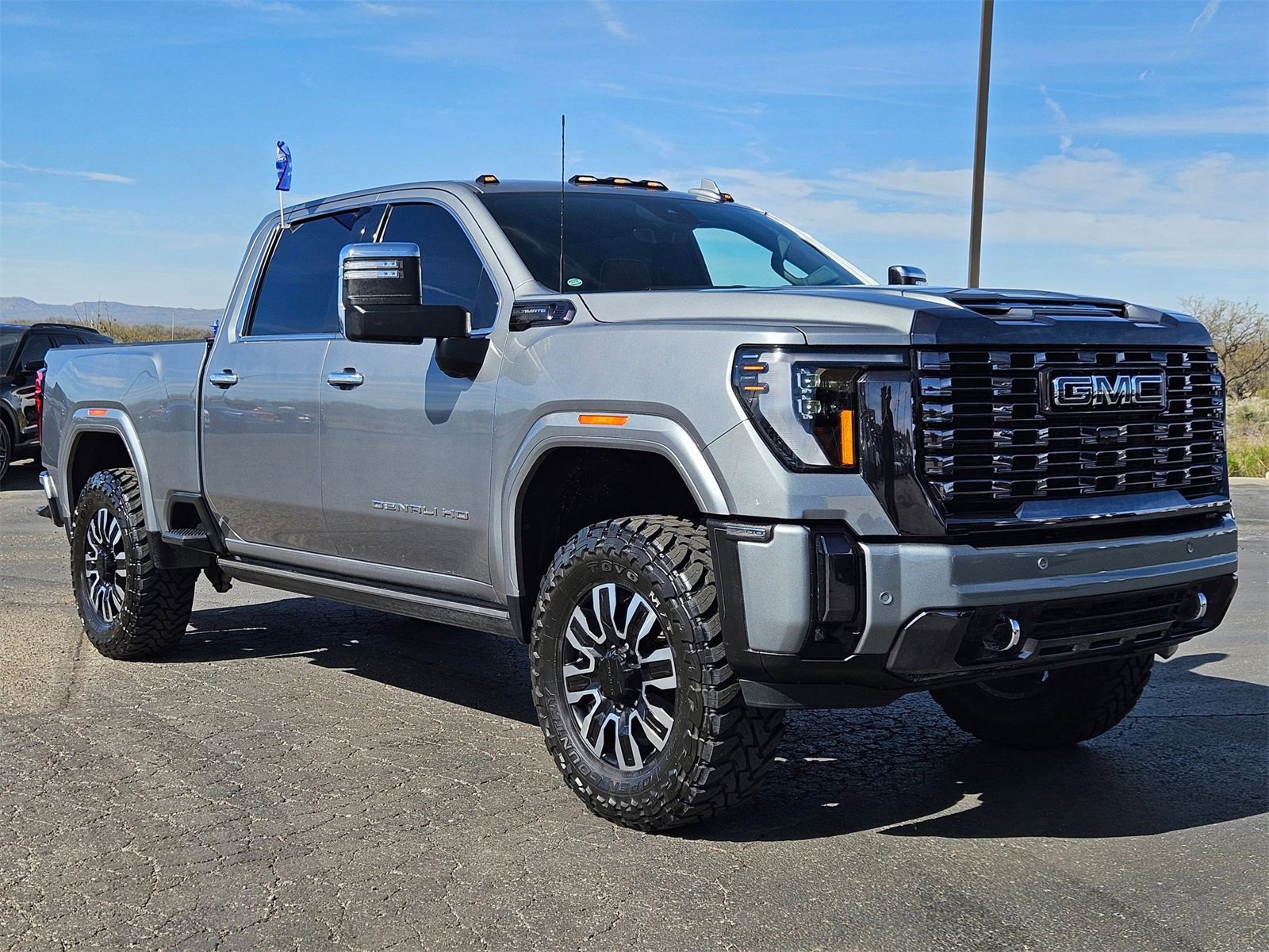 Used 2024 GMC Sierra 3500 Denali Ultimate image 3