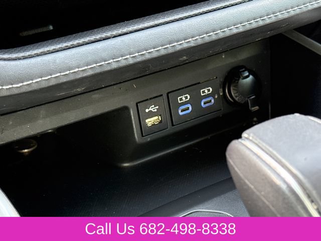 Used 2022 Toyota Highlander XLE FWD image 27